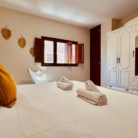 Apartament Click&guest - Cosmopolis 1 *