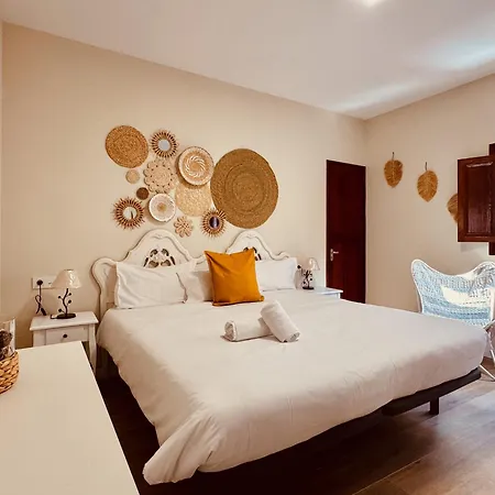 Click&guest - Cosmopolis 1 *